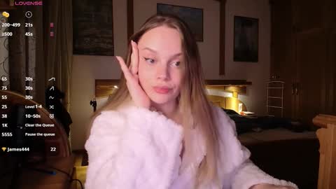 Lana online show from 11-07-25, 09:15