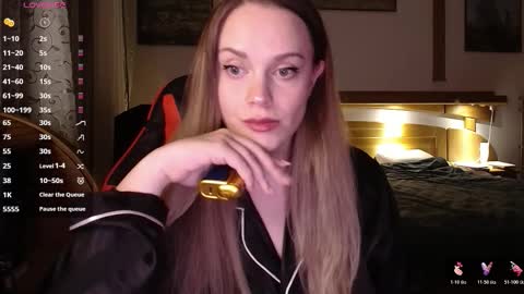 Lana online show from 11-12-25, 09:25