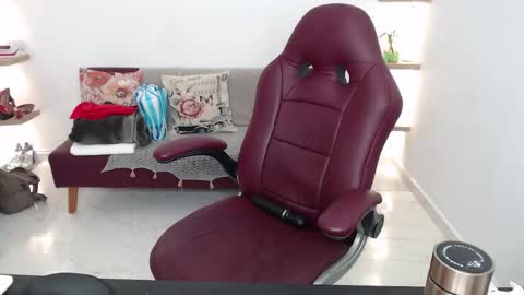 Snapshot of wet_liss chatting on 03-10-26, 12:59 Diva online show from 03-10-26, 12:59