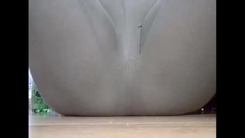 wet_pants2022 online show from 02-03-25, 01:08