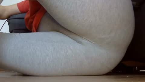 wet_pants2022 online show from 11-19-25, 01:44