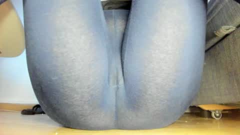 wet_pants2022 online show from 06-29-26, 09:48