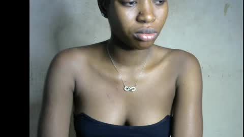 Snapshot of wet_pussy200 chatting on 06-20-26, 07:38 Bella online show from 06-20-26, 07:38
