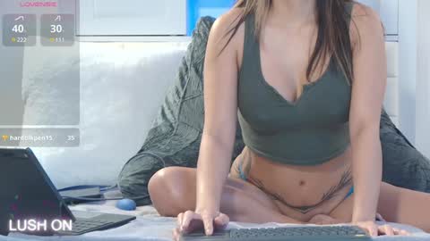 Snapshot of wet_pussyasian chatting on 12-13-24, 04:27 WetPussyAsian online show from 12-13-24, 04:27