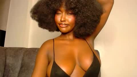 Macey online show from 01-11-25, 11:02