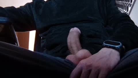 Snapshot of wetbigdickstream chatting on 02-26-25, 12:05 Wetbigdickstream online show from 02-26-25, 12:05