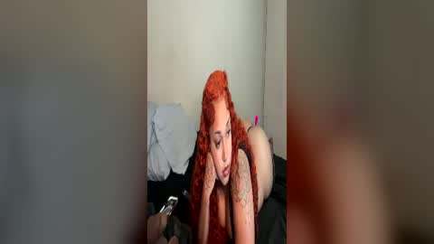 Snapshot of wetcreamerr chatting on 06-19-26, 04:22 SheSquirts online show from 06-19-26, 04:22