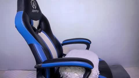 Snapshot of wetdream221 chatting on 10-31-25, 11:06 Beatrice Moan from LovenseWet from Tip MenuOpen for Private online show from 10-31-25, 11:06