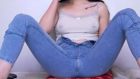 Snapshot of wetdream221 chatting on 12-17-25, 11:11 Beatrice Moan from LovenseWet from Tip MenuOpen for Private online show from 12-17-25, 11:11