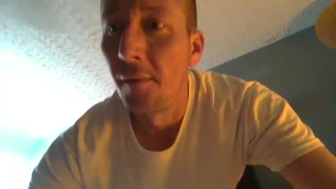 Snapshot of wetduck77777 chatting on 10-15-25, 11:32 wetduck77777 online show from 10-15-25, 11:32