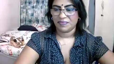 Snapshot of wetindian1971 chatting on 04-29-26, 05:11 kavita online show from 04-29-26, 05:11