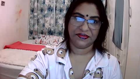 Snapshot of wetindian1971 chatting on 07-10-26, 03:33 kavita online show from 07-10-26, 03:33