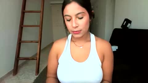 Snapshot of wetmoanl chatting on 02-25-26, 04:49 Megan Raves online show from 02-25-26, 04:49