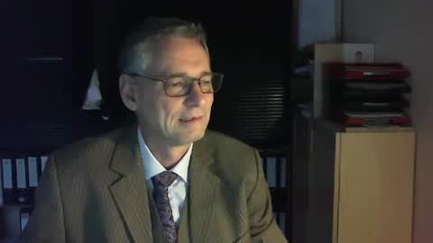 Snapshot of wetsuitedman chatting on 12-25-24, 03:06 Franz online show from 12-25-24, 03:06