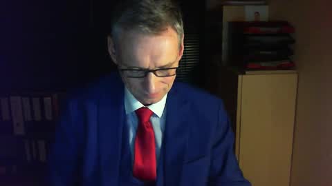 Snapshot of wetsuitedman chatting on 02-25-25, 06:20 Franz online show from 02-25-25, 06:20