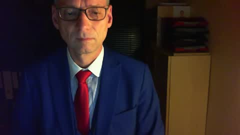 Snapshot of wetsuitedman chatting on 02-27-25, 05:26 Franz online show from 02-27-25, 05:26