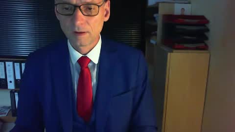 Snapshot of wetsuitedman chatting on 02-28-25, 12:20 Franz online show from 02-28-25, 12:20
