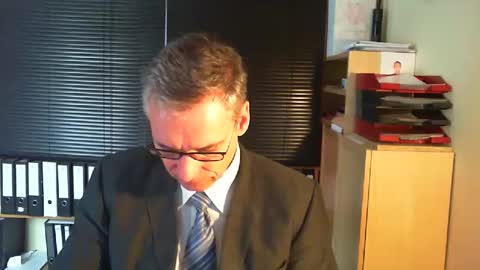 Snapshot of wetsuitedman chatting on 09-13-25, 06:35 Franz online show from 09-13-25, 06:35