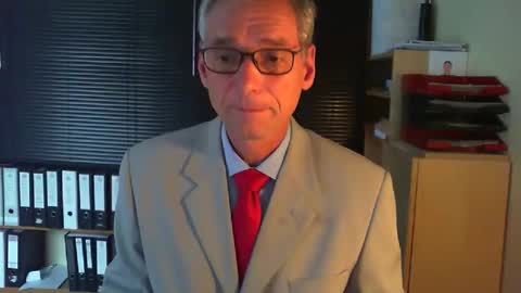 Snapshot of wetsuitedman chatting on 09-21-25, 12:29 Franz online show from 09-21-25, 12:29