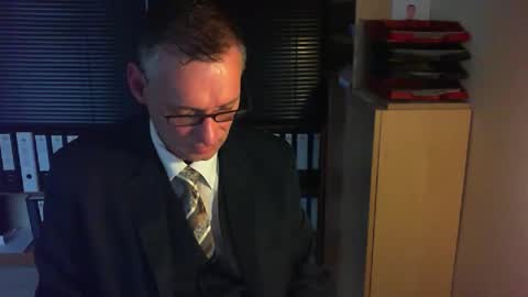 Snapshot of wetsuitedman chatting on 09-26-25, 02:54 Franz online show from 09-26-25, 02:54