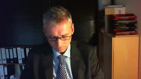 Snapshot of wetsuitedman chatting on 10-13-25, 03:23 Franz online show from 10-13-25, 03:23