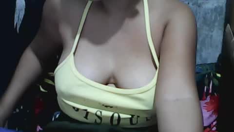 Snapshot of wettyhottie69 chatting on 10-29-25, 09:00 wettyhottie69 online show from 10-29-25, 09:00