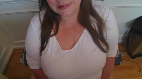 Snapshot of wetwordsonly chatting on 07-16-26, 04:13 WetWordsOnly online show from 07-16-26, 04:13