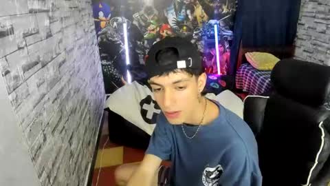 Snapshot of wex_077 chatting on 02-26-26, 01:26 wex online show from 02-26-26, 01:26