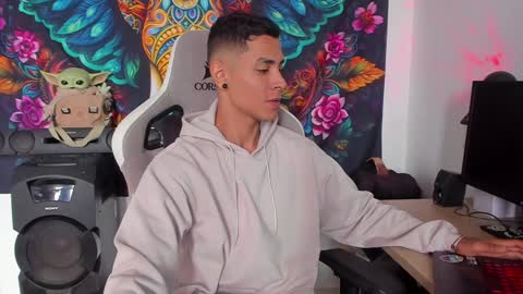 Snapshot of wexx_ chatting on 12-23-24, 06:05 wex online show from 12-23-24, 06:05