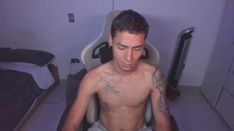 Snapshot of wexx_ chatting on 11-12-25, 05:19 wex online show from 11-12-25, 05:19