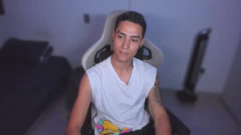 Snapshot of wexx_ chatting on 12-15-25, 08:57 wex online show from 12-15-25, 08:57