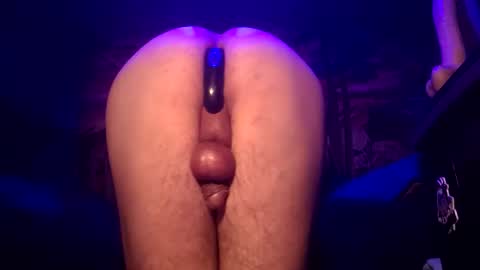 Snapshot of whaletail99 chatting on 02-02-25, 06:04 WhaleTail online show from 02-02-25, 06:04