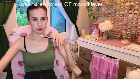 Snapshot of whats_her_name chatting on 06-04-26, 03:51 Victoria Maria online show from 06-04-26, 03:51