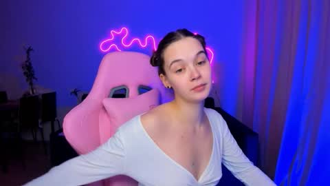 Snapshot of whatsyourdestiny chatting on 12-14-25, 12:49 Kate online show from 12-14-25, 12:49