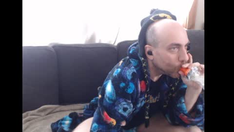 Snapshot of whiskyjane chatting on 01-16-25, 01:04 Whisky Jane Autumn Cabin Fever online show from 01-16-25, 01:04