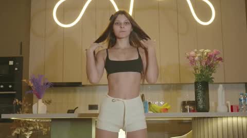 Naomi online show from 11-05-25, 02:11