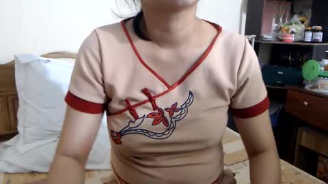 Snapshot of whisperinrain chatting on 06-08-26, 02:45 whisperinrain online show from 06-08-26, 02:45
