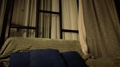 Snapshot of whispero_o chatting on 10-19-25, 07:36 whispero_o online show from 10-19-25, 07:36