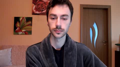 Snapshot of white_sport chatting on 09-30-25, 12:32 Tom online show from 09-30-25, 12:32