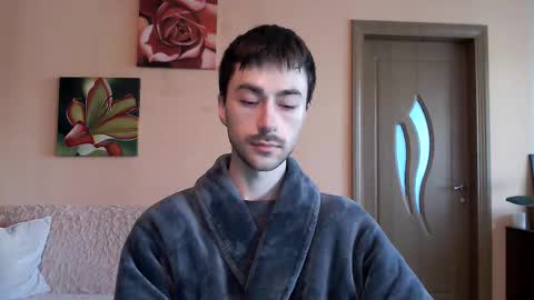 Snapshot of white_sport chatting on 10-08-25, 01:20 Tom online show from 10-08-25, 01:20