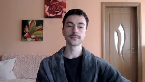 Tom online show from 04-09-26, 11:37