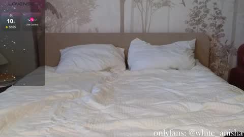 Anisha online show from 04-15-26, 01:29