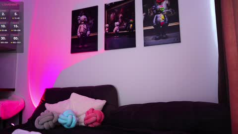 Kate  online show from 02-02-25, 12:02