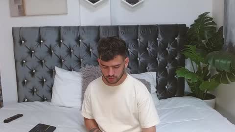 Dylan white online show from 02-03-25, 11:36