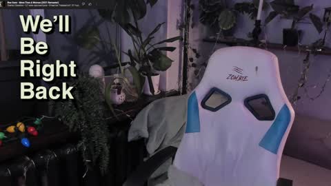 Snapshot of whiteegrimm chatting on 12-24-24, 09:33 Gus online show from 12-24-24, 09:33