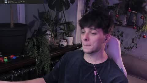 Snapshot of whiteegrimm chatting on 12-28-24, 10:44 Gus online show from 12-28-24, 10:44