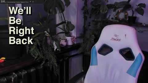 Snapshot of whiteegrimm chatting on 01-06-25, 07:45 Gus online show from 01-06-25, 07:45