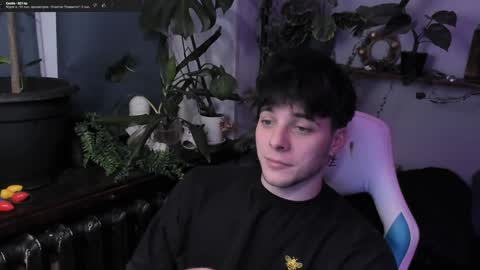 Snapshot of whiteegrimm chatting on 01-16-25, 05:55 Gus online show from 01-16-25, 05:55