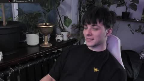 Snapshot of whiteegrimm chatting on 01-29-25, 03:47 Gus online show from 01-29-25, 03:47