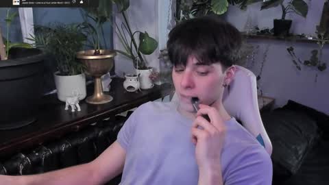 Snapshot of whiteegrimm chatting on 01-31-25, 07:51 Gus online show from 01-31-25, 07:51